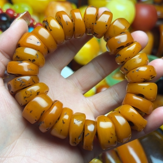 琥珀手串未镶嵌蜜蜡