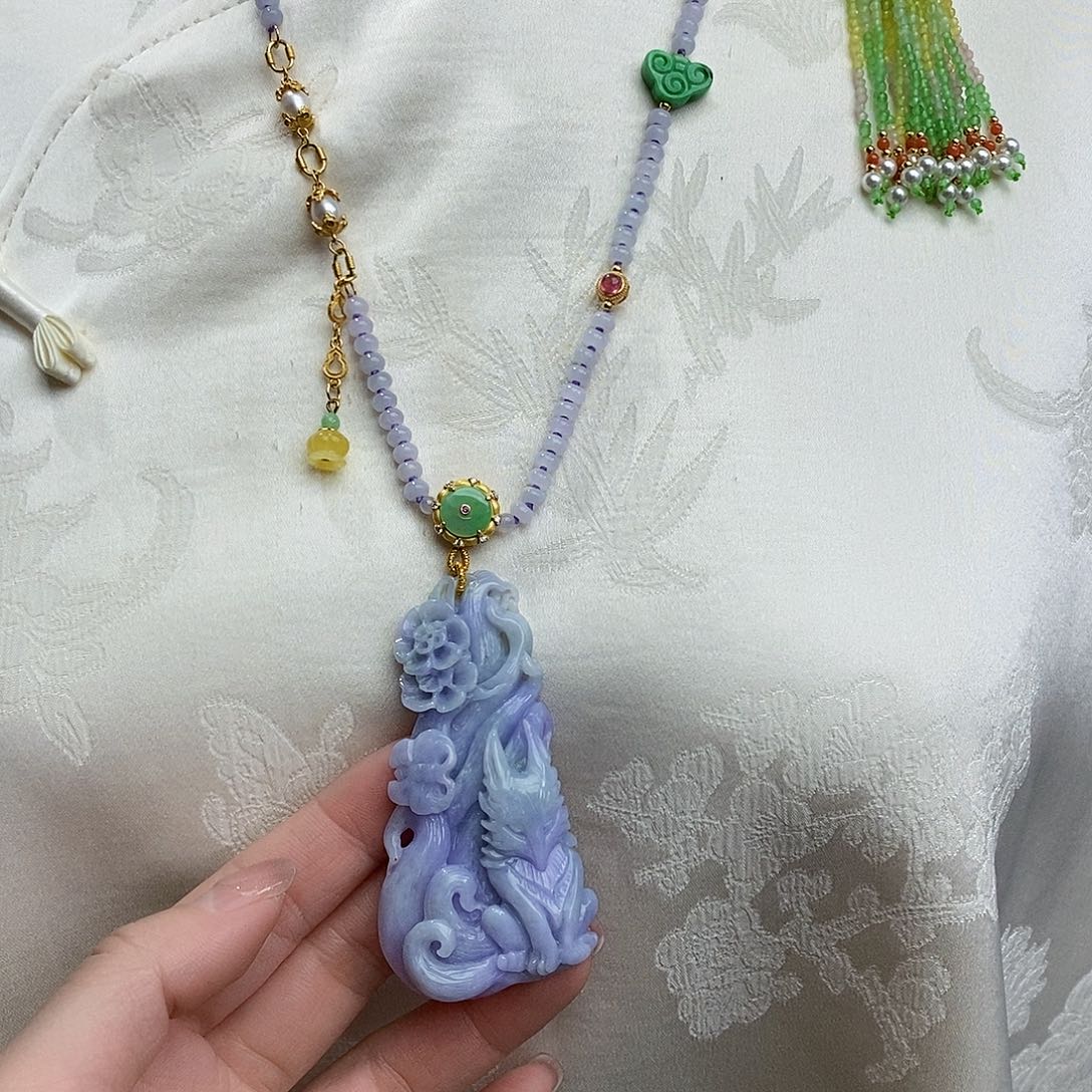 翡翠颈饰未镶嵌天然