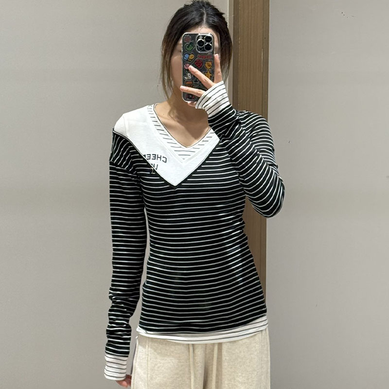 【现货】CHEERi UPi2026早春新款V领假三件撞色打底衫