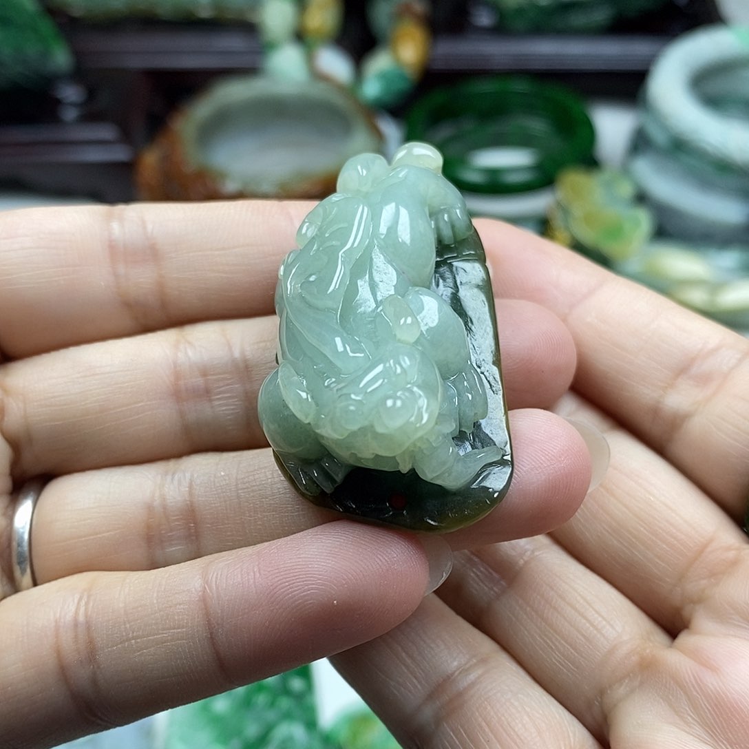 颈饰未镶嵌翡翠忆*牌子