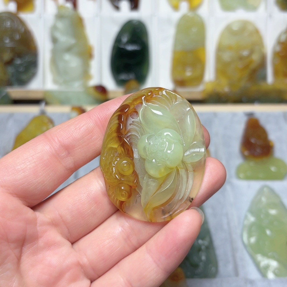 蛇纹石玉吊坠(不含链)未镶嵌