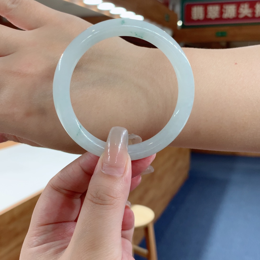 翡翠手镯未镶嵌买断