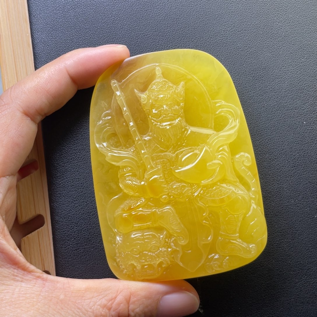 琥珀未镶嵌颈饰天然的琥珀蜜蜡