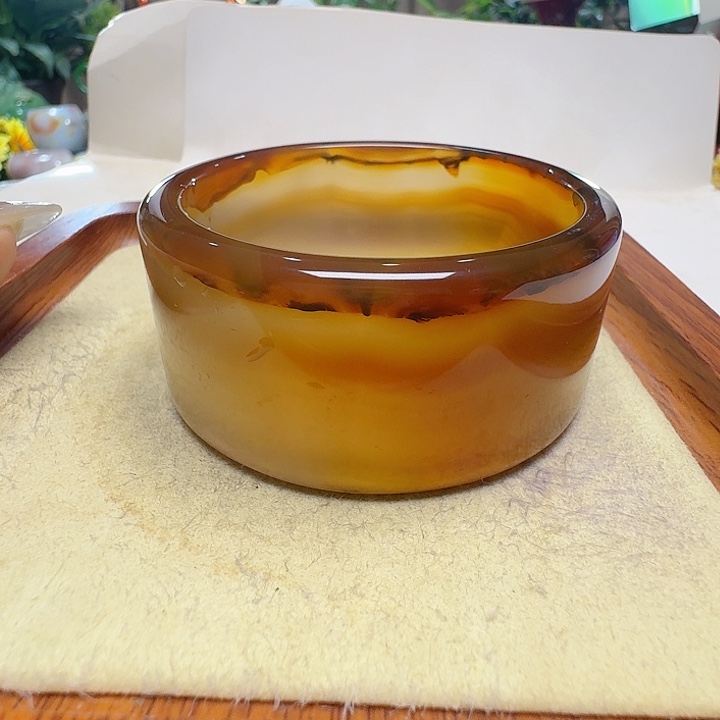 鑫***儿玛瑙/玉髓未镶嵌手镯