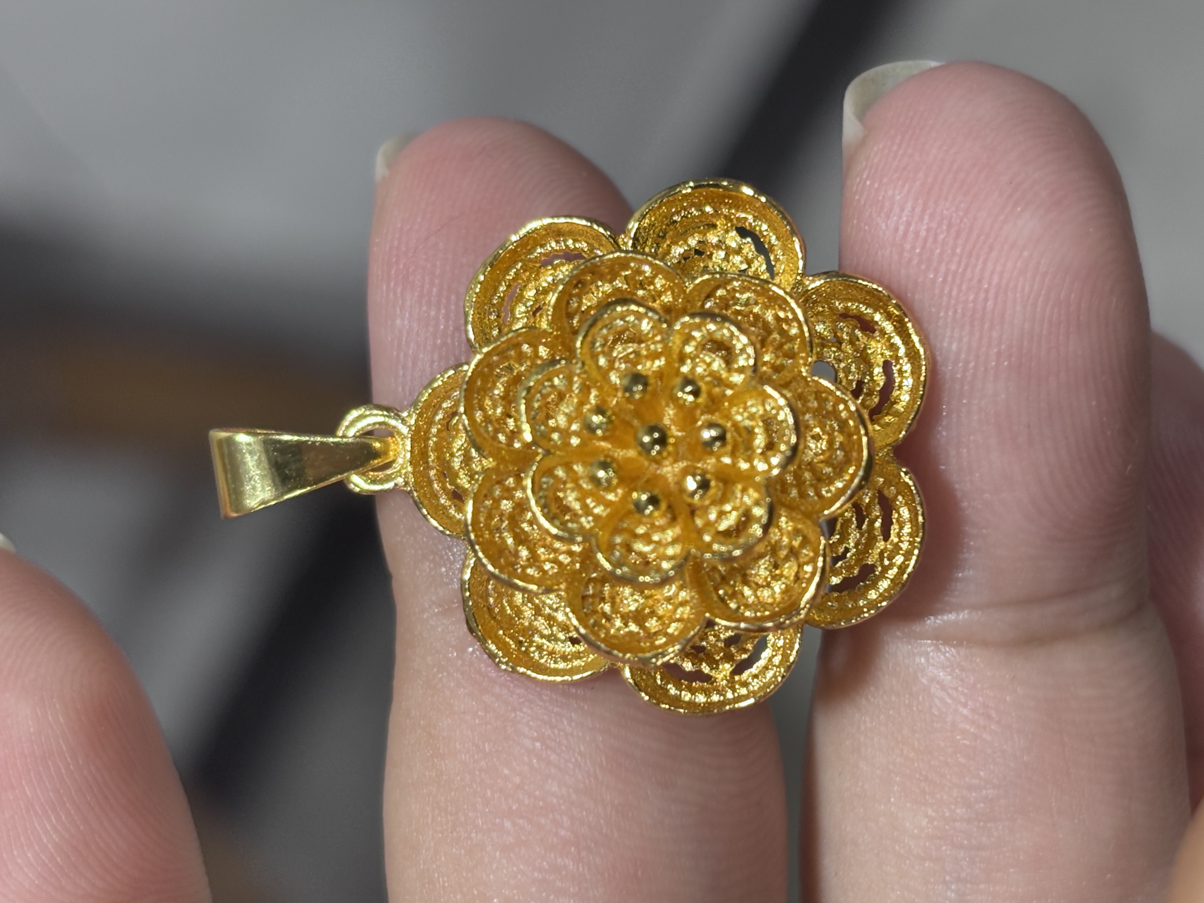 A619金色精工花朵吊坠