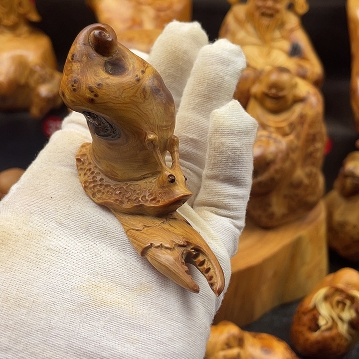 柏木（崖柏）蜗牛手把件