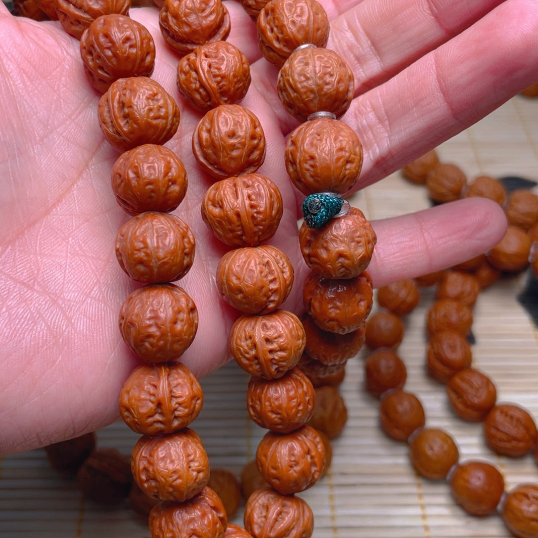 文玩核桃吊坠肉*哥野生文玩手串