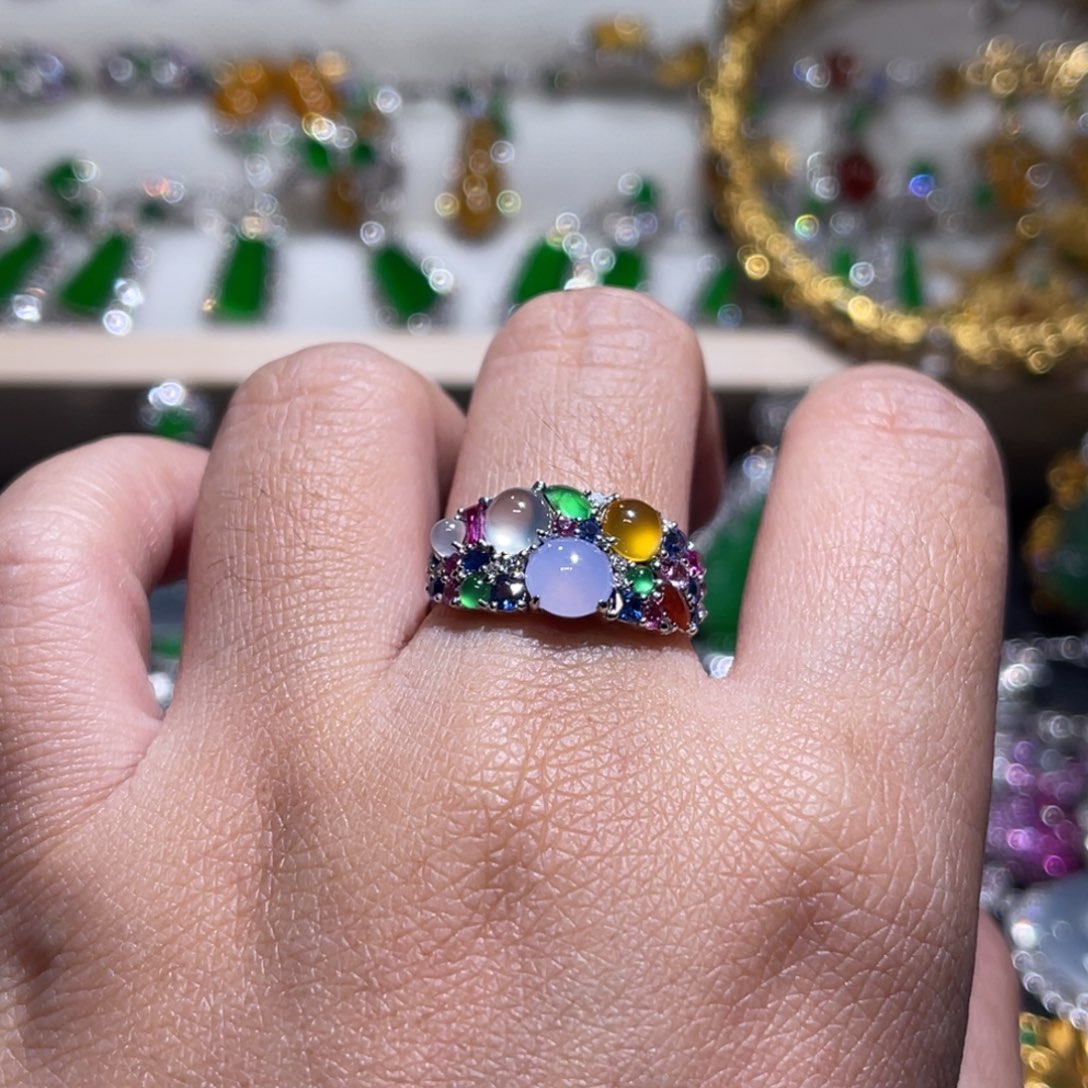 翡翠戒指18K金镶嵌多宝戒指