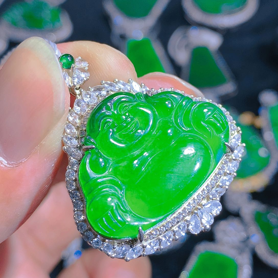 翡翠颈饰银S925镶嵌吊坠