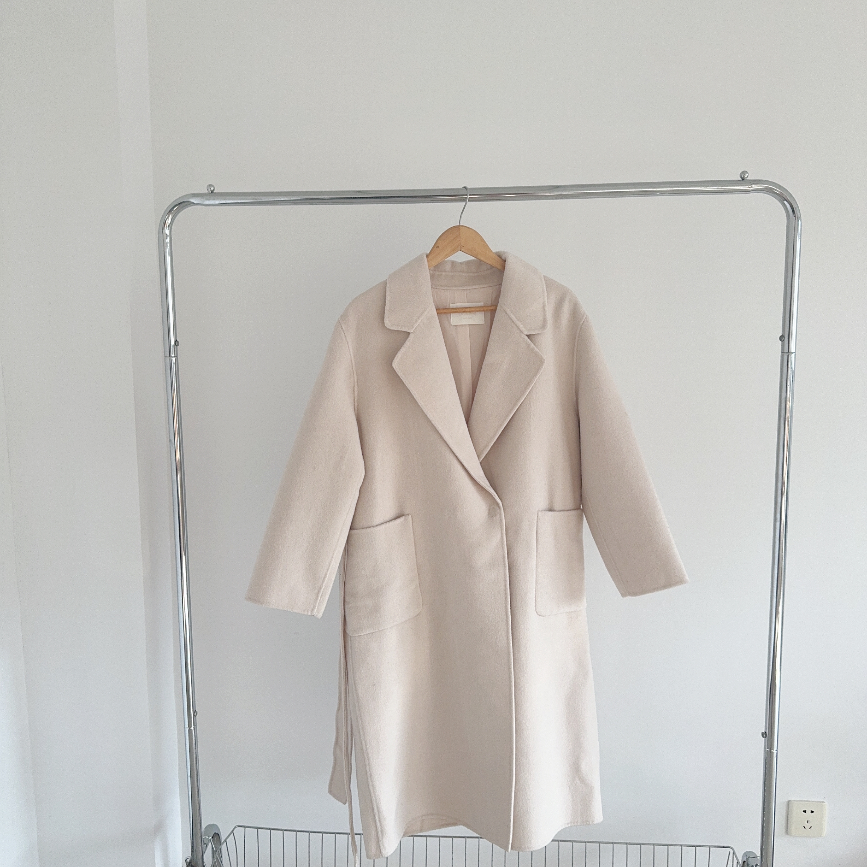 R212 翻领双口袋带腰带款毛呢大衣外套