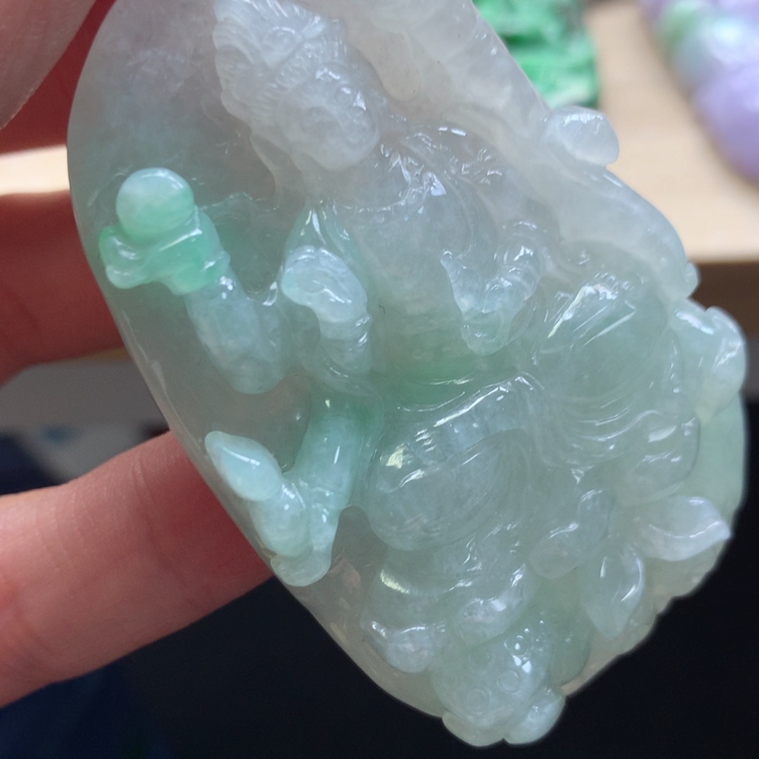 颈饰未镶嵌翡翠吊坠