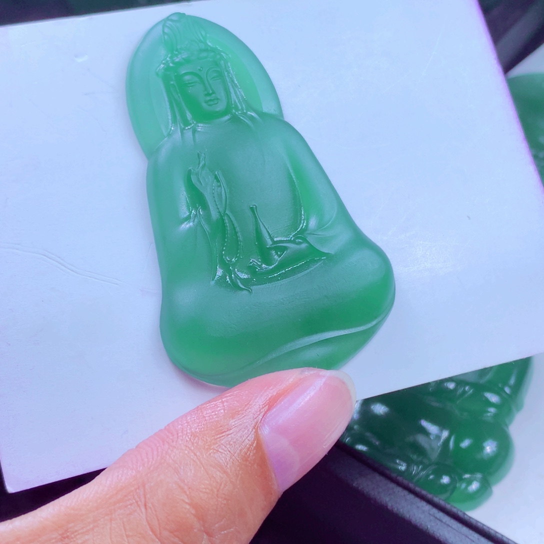 颜***广定制翡翠未镶嵌天然