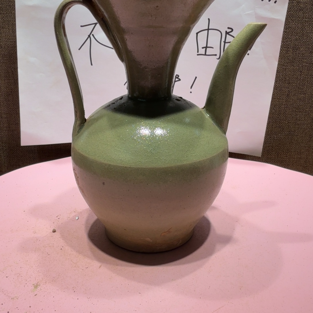 陶其他漂亮的小瓷瓶子