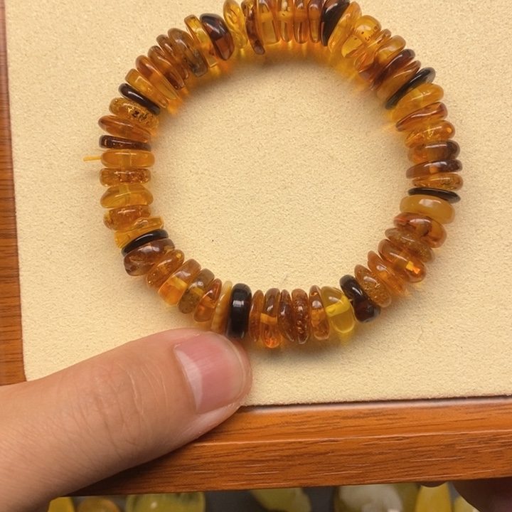 未镶嵌琥珀珠宝奇石