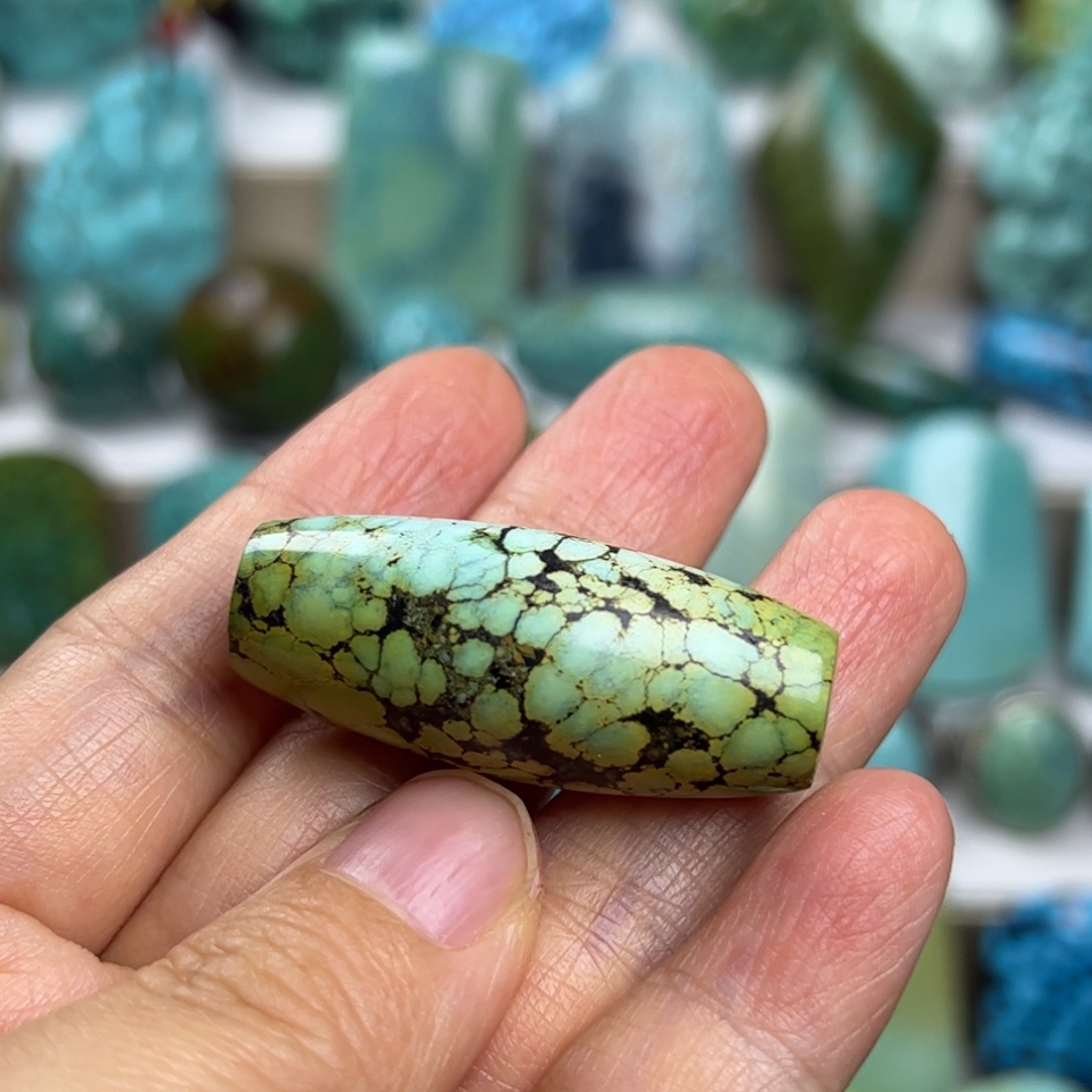 绿松石未镶嵌天然原矿绿松石