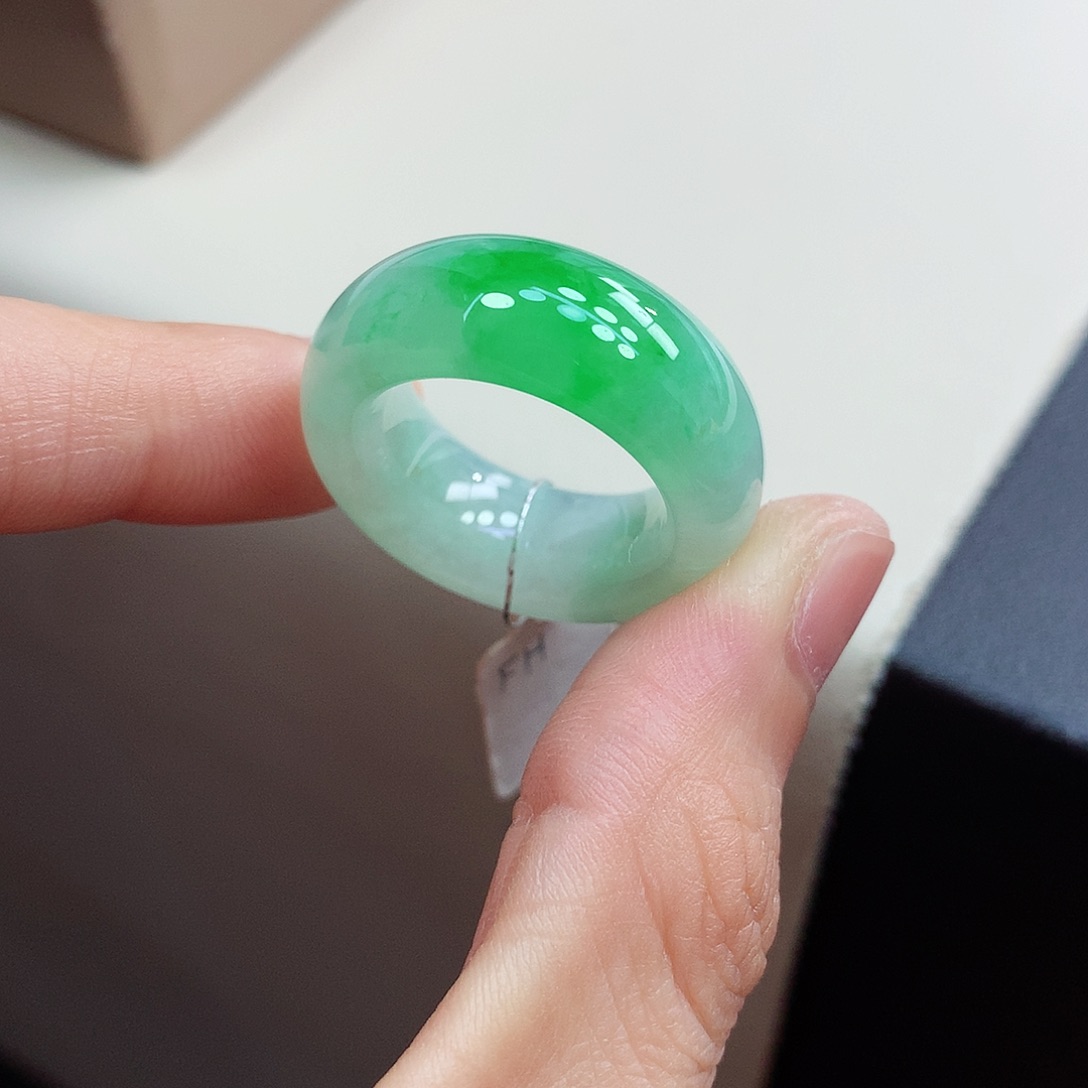 翡翠戒指未镶嵌18号