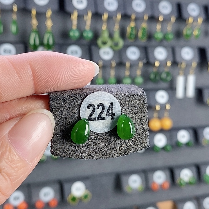 和田玉耳饰18K金镶嵌