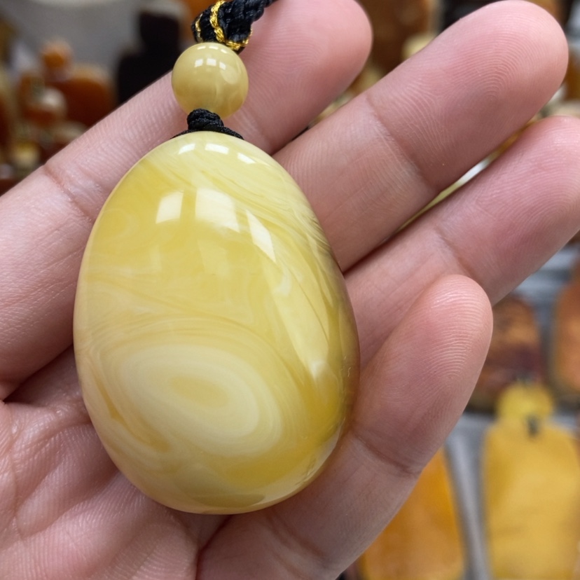 【闪购商品】琥珀颈饰未镶嵌