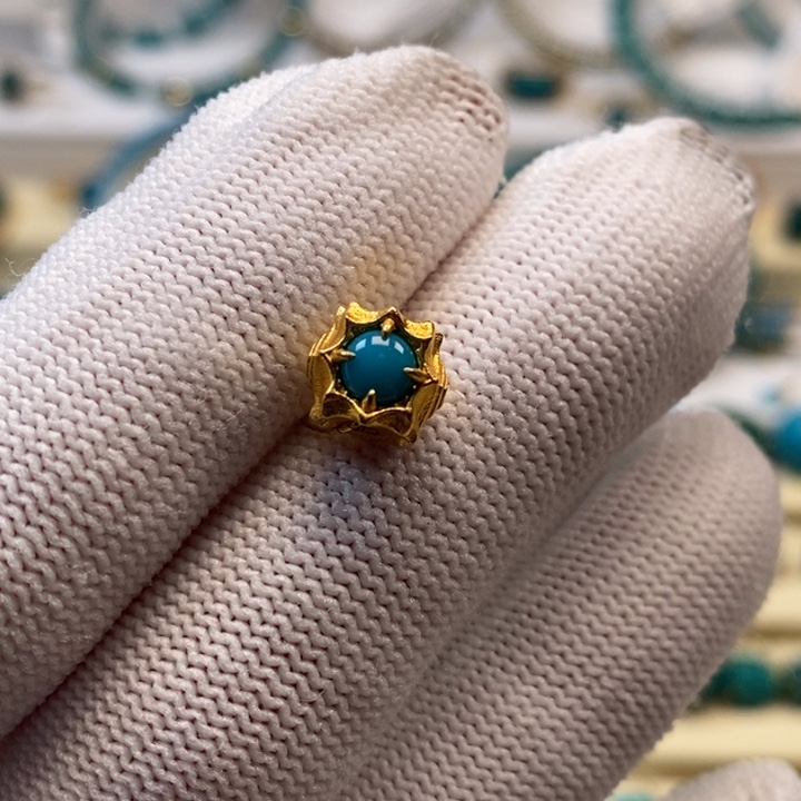 绿松石珠宝奇石18K金镶嵌A331