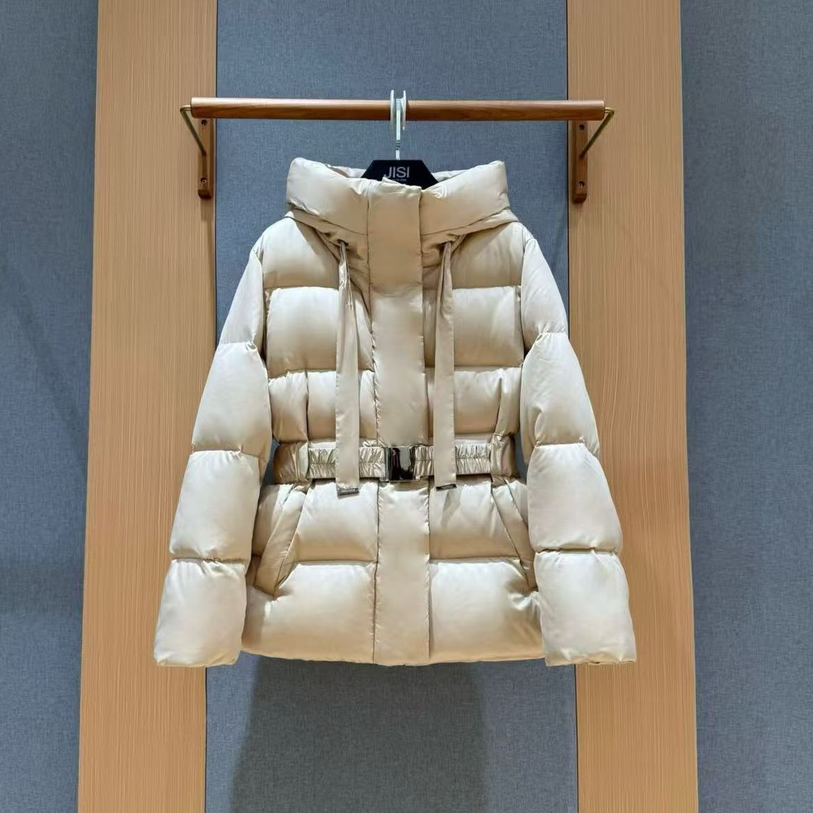 JISI 蚂蚁腰连帽夹克羽绒服外套-YR25951A