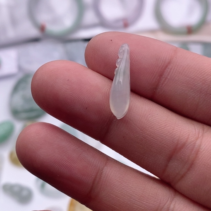 翡翠吊坠(不含链)未镶嵌冰**角