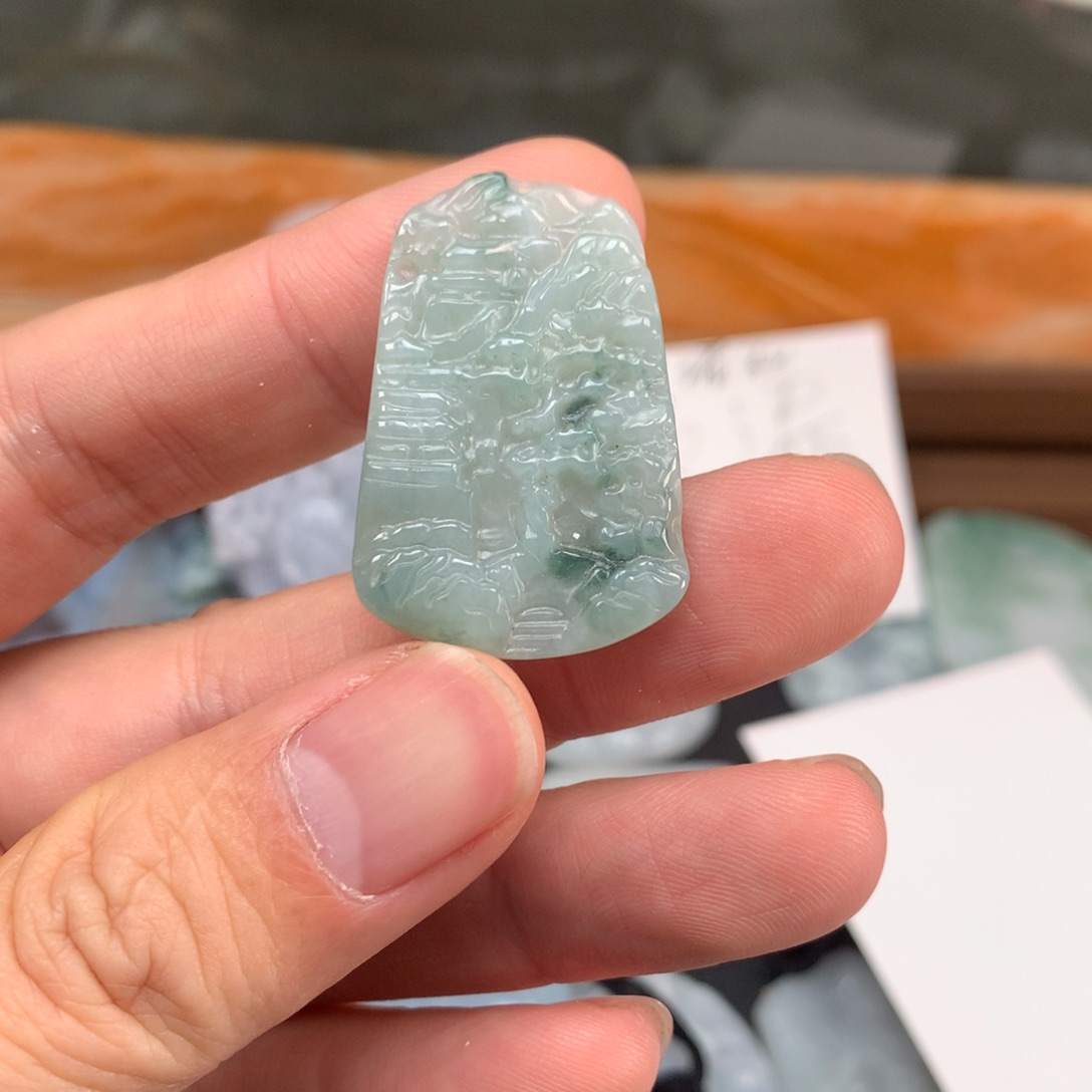 翡翠未镶嵌颈饰福利
