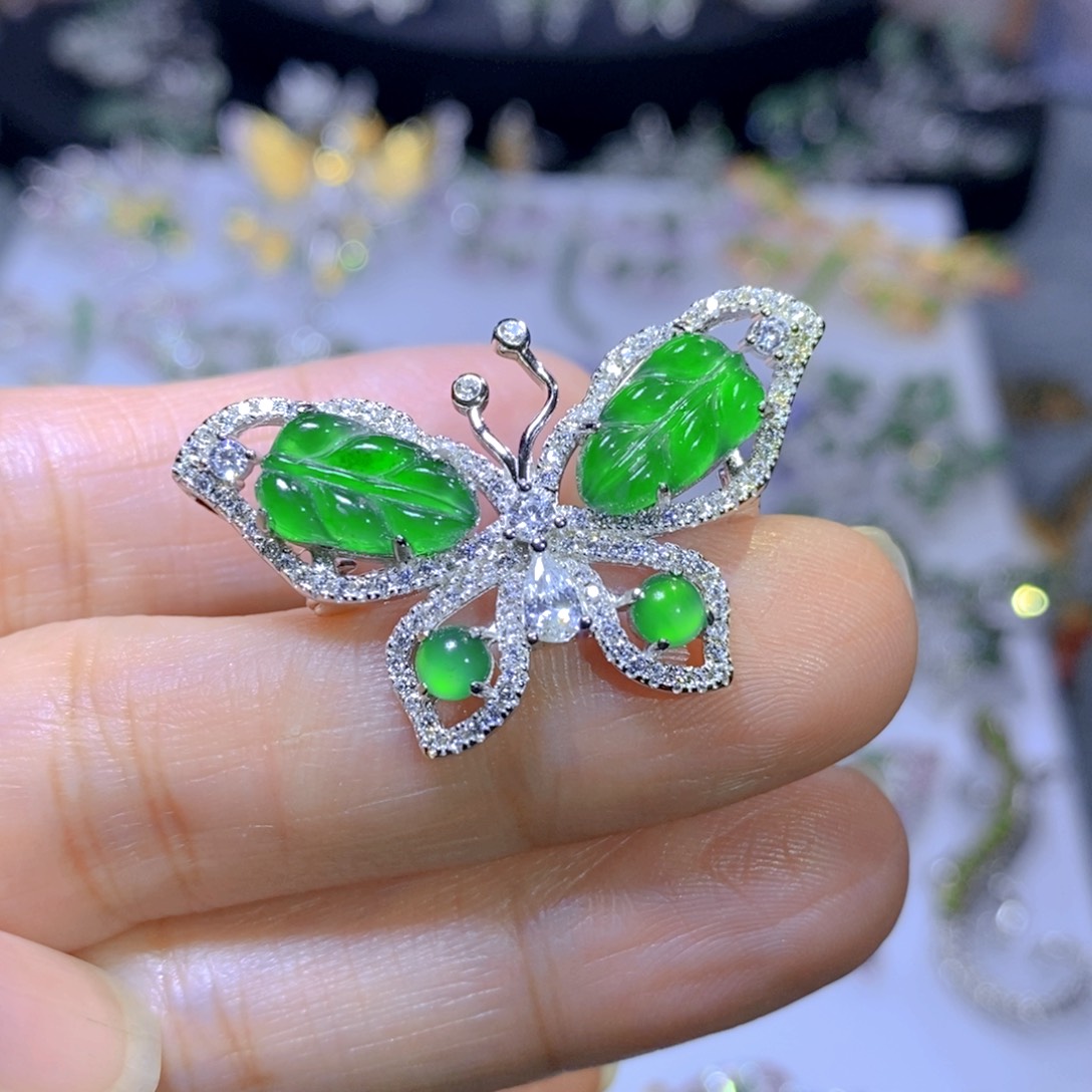 翡翠颈饰银S925镶嵌天然翡翠