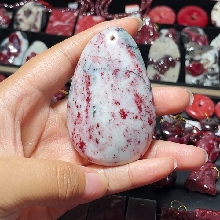 天然辰砂原石吊坠/手把件