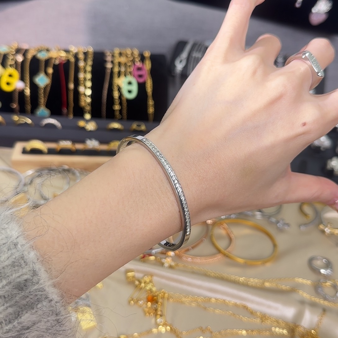 铜合金银色锆石手镯