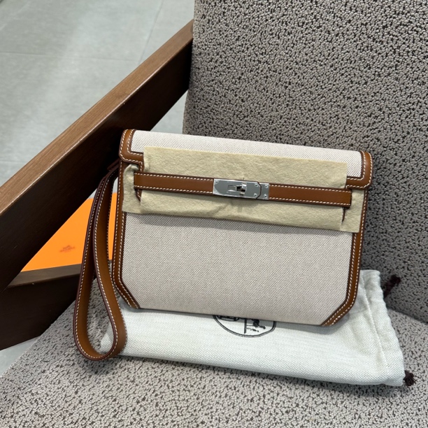 未使用 Hermes/爱马仕 Kelly depeches25帆布包 US591816