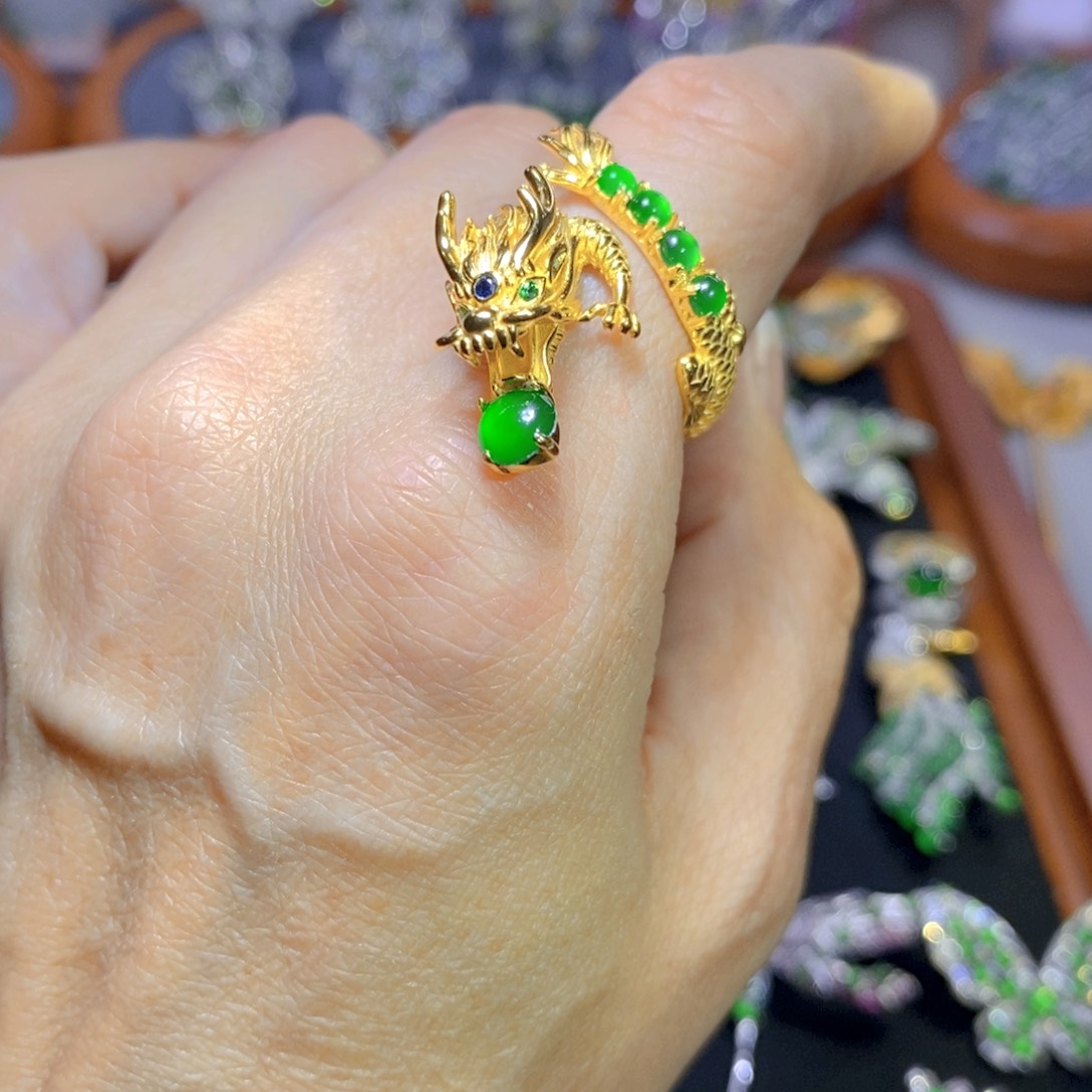 翡翠颈饰银S925镶嵌天然翡翠