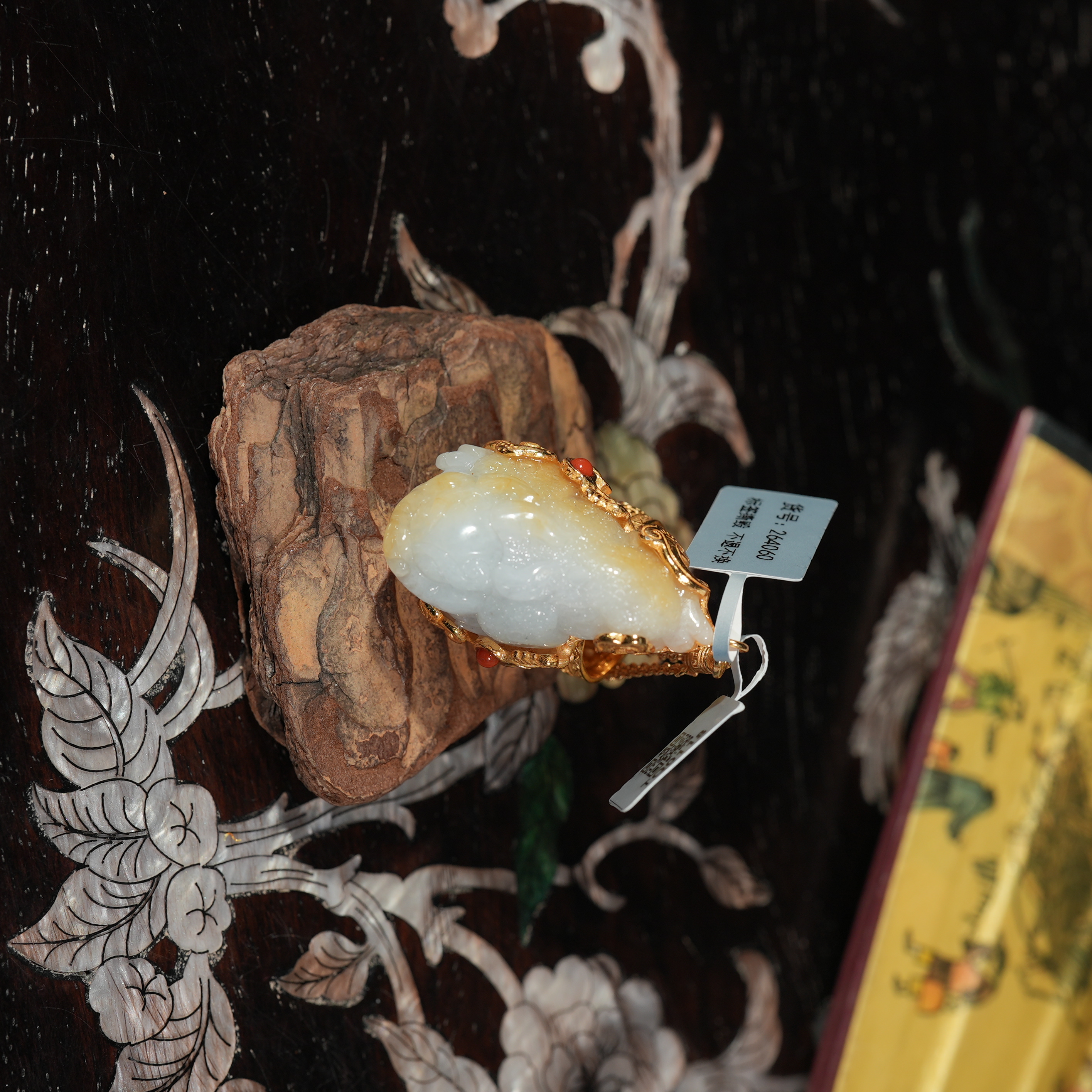 2.25香港王老板-翡翠镶嵌戒指kc160