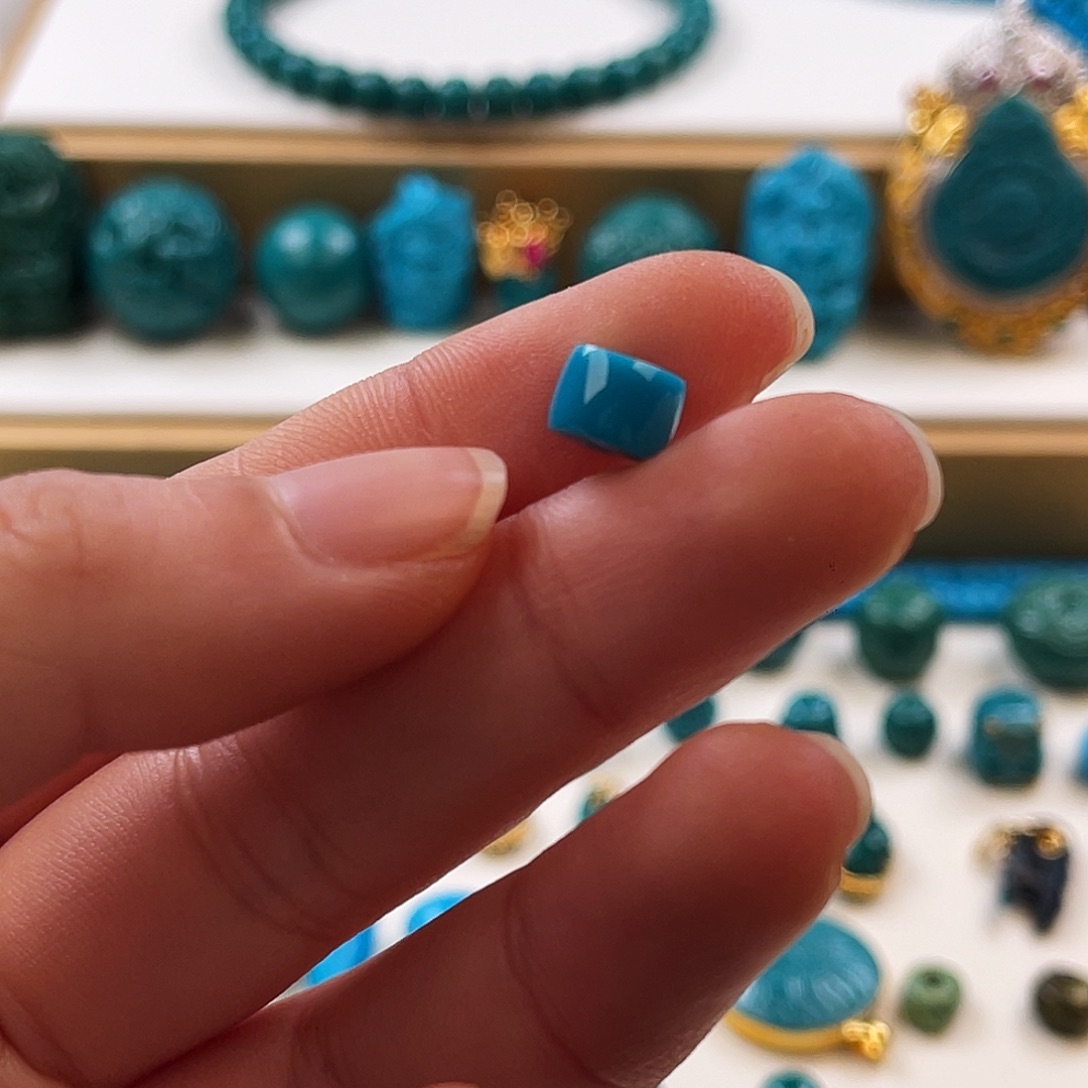 绿松石未镶嵌把件