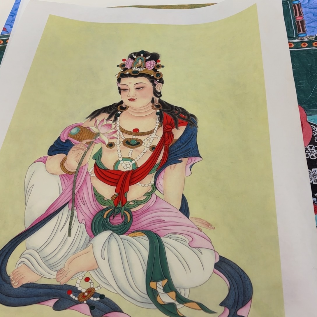 国画精品四尺三开精品观音菩萨