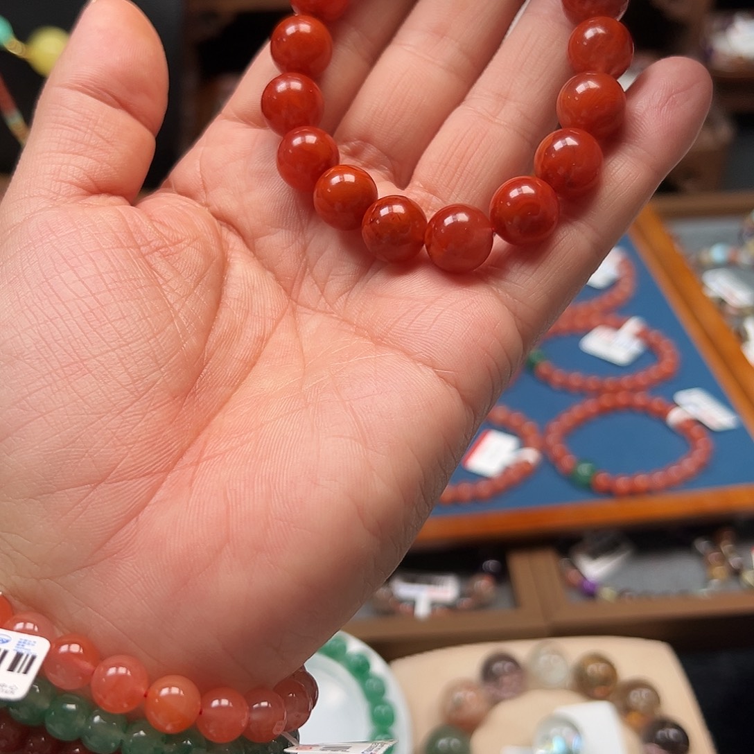 员***外南红玛瑙未镶嵌手链