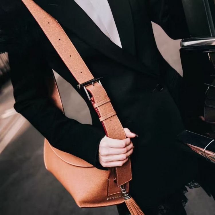 95新/亚历山大·麦昆/C18976313158/[251113LLYC]