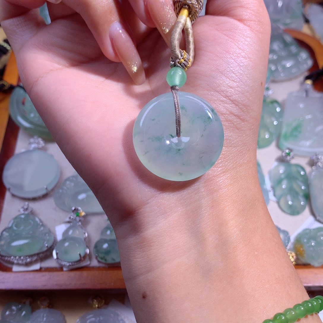 翡翠吊坠(不含链)未镶嵌