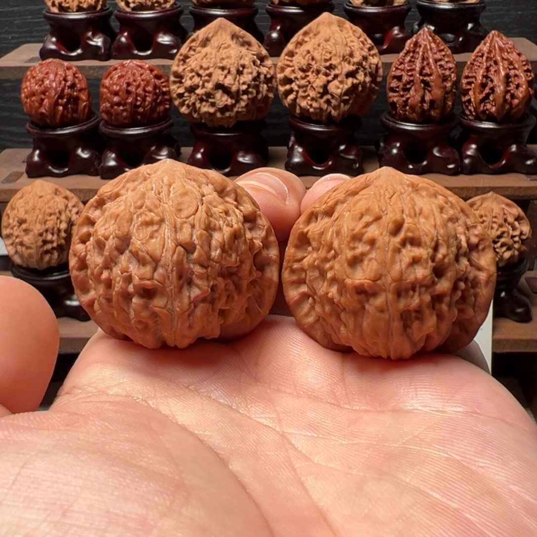 文玩核桃把件独家桃心磨盘