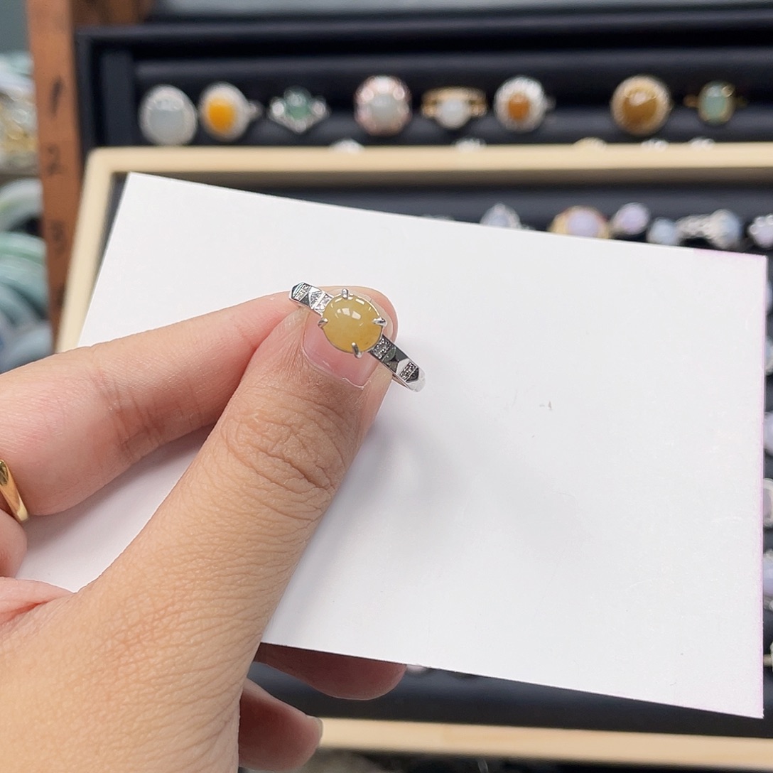 翡翠颈饰未镶嵌天然翡翠Ａ货