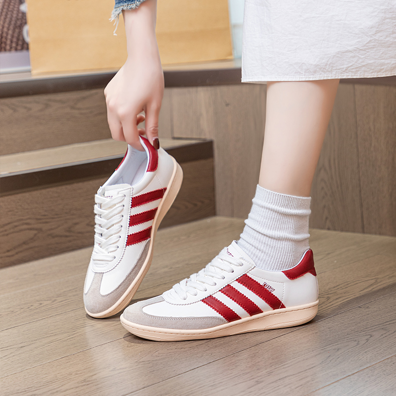 【欧货新品】牛皮经典德训鞋女平跟旅游鞋2025春夏新款休闲板鞋7831