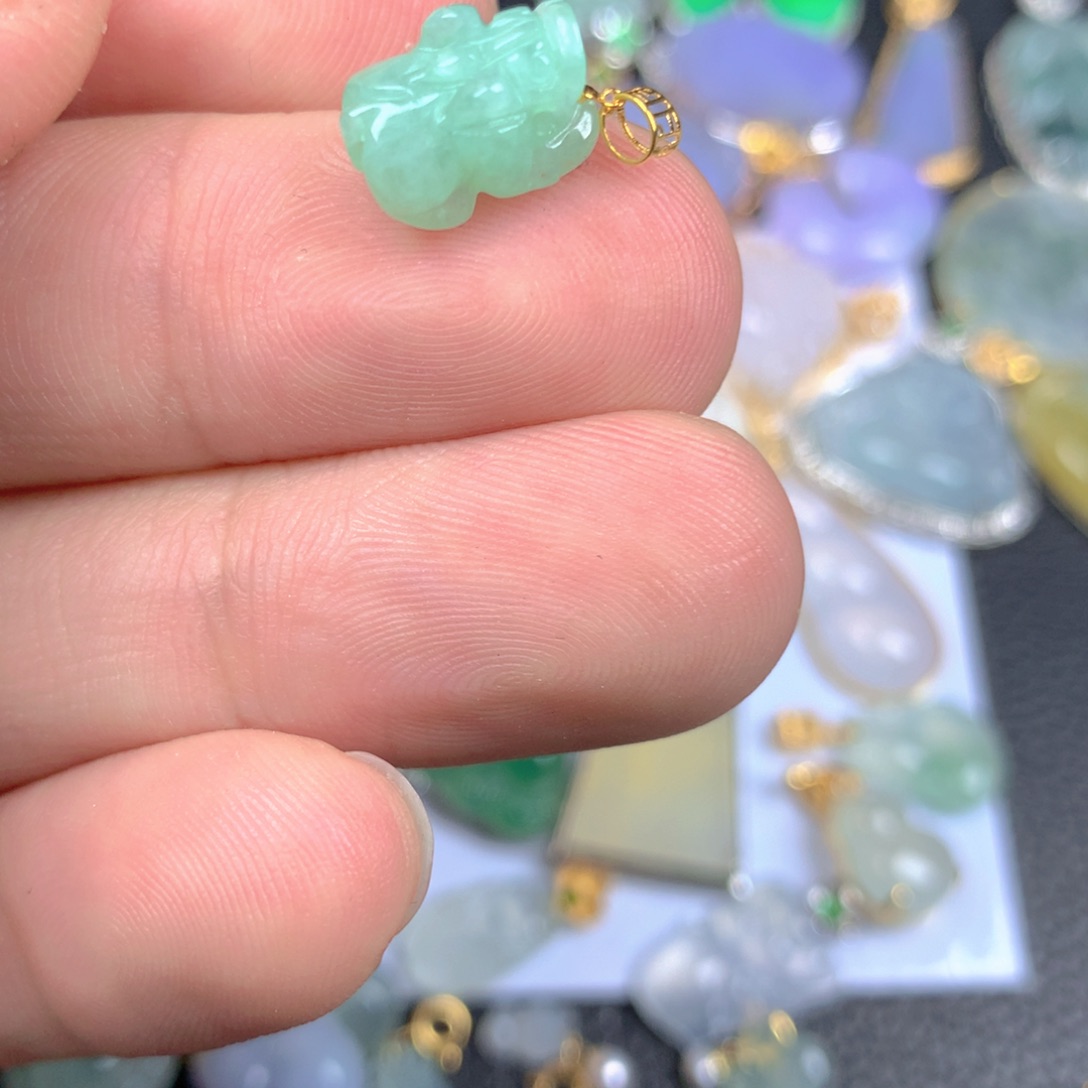 【闪购商品】翡翠颈饰18K金镶嵌翡翠