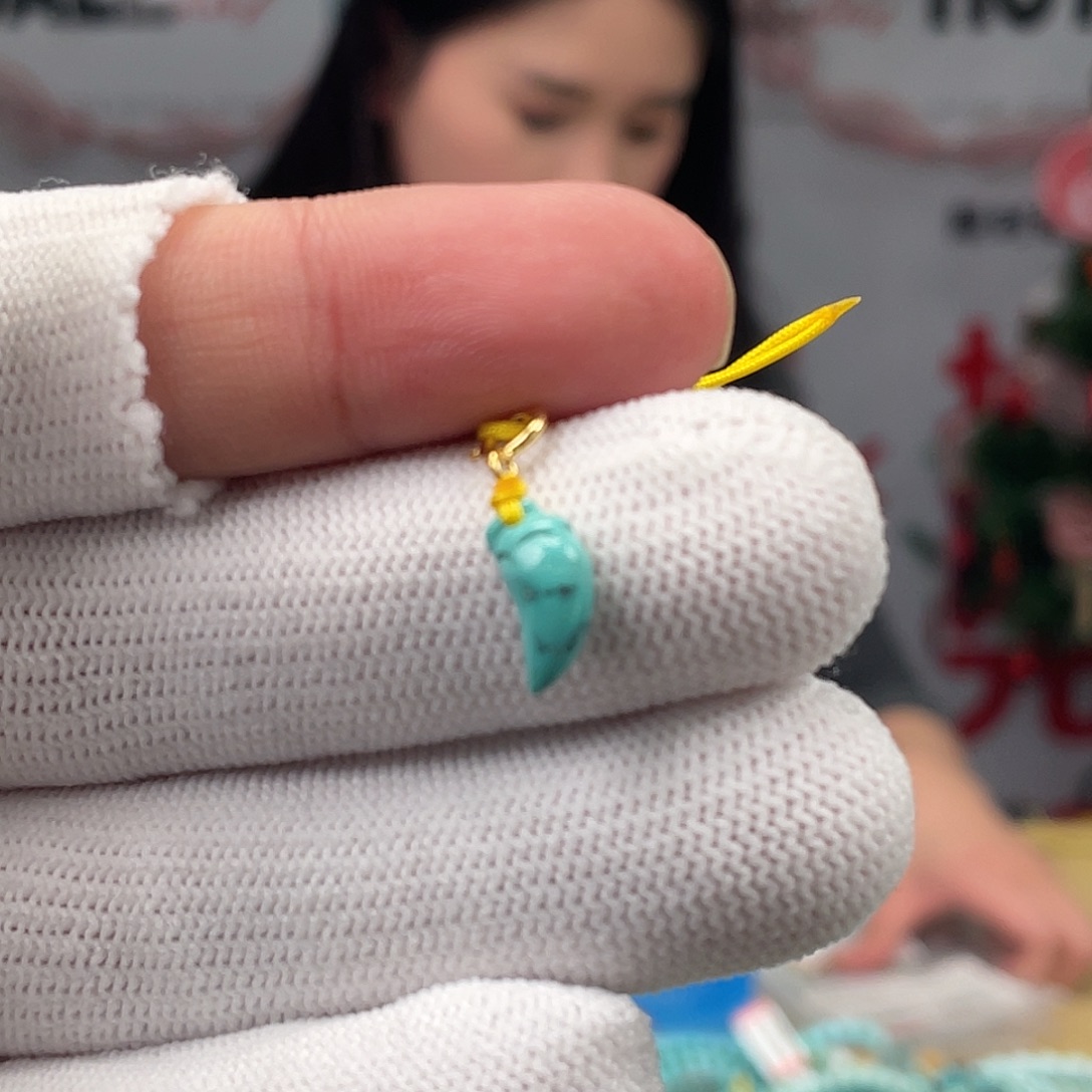 绿松石未镶嵌挂件