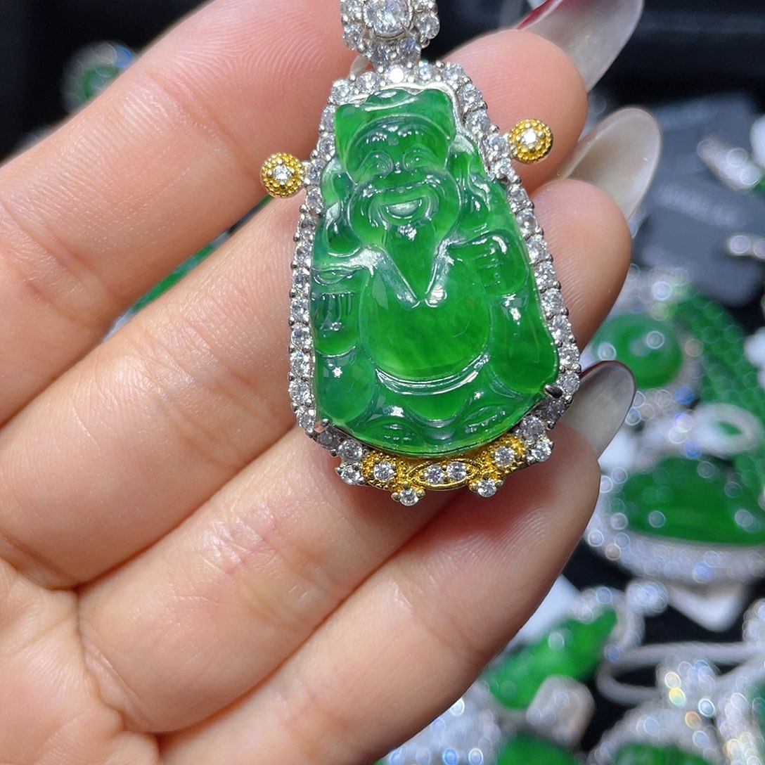 翡翠颈饰银S925镶嵌翡翠