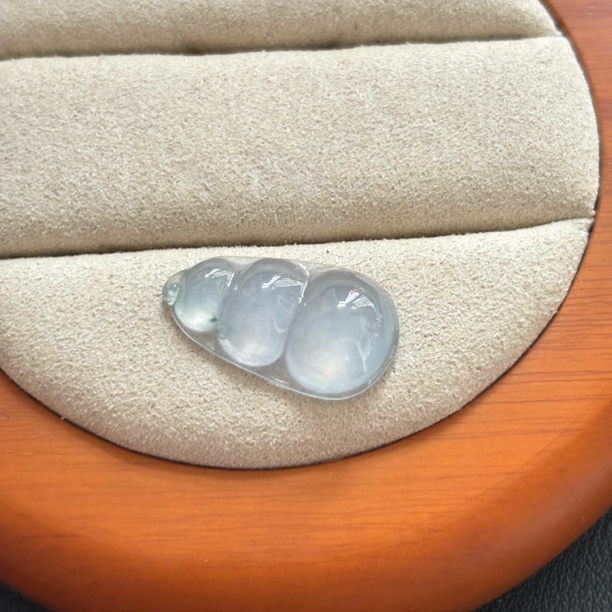 缅甸翡翠A货高冰种冰紫福豆裸石冰透起胶饱满可镶嵌吊坠项链挂件