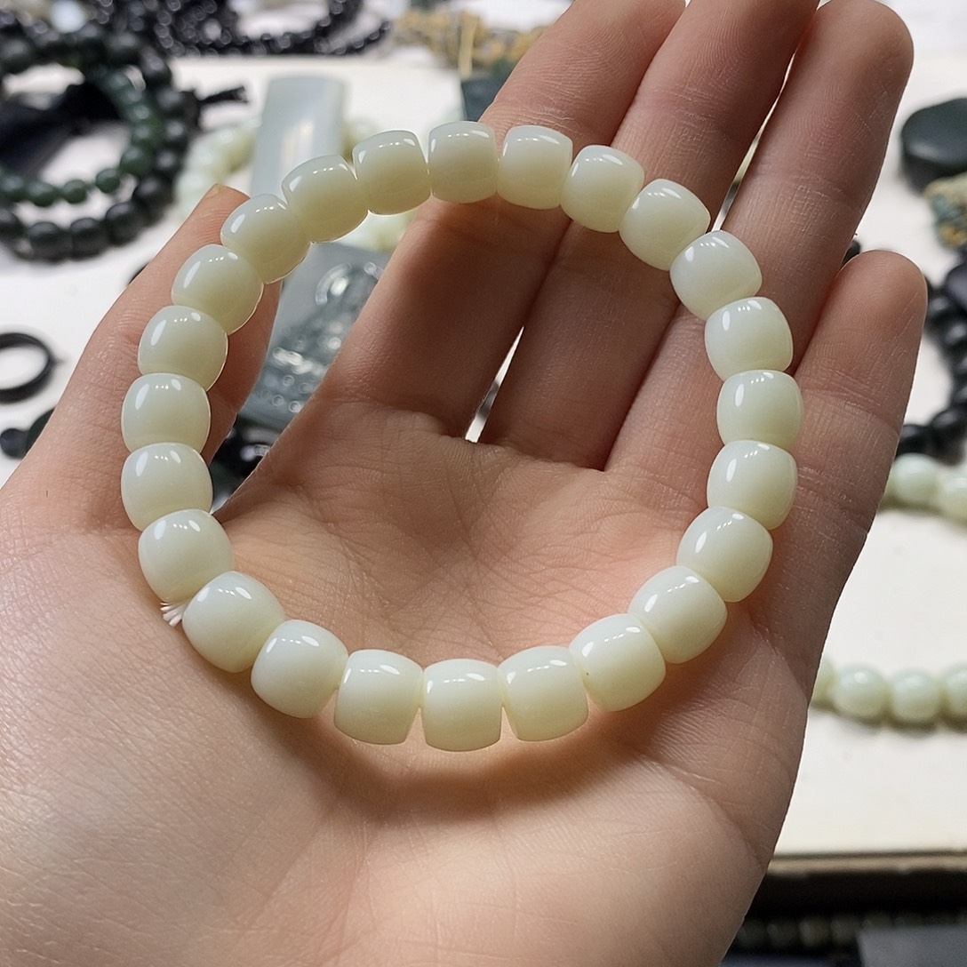 ゜***゜和田玉未镶嵌颈饰