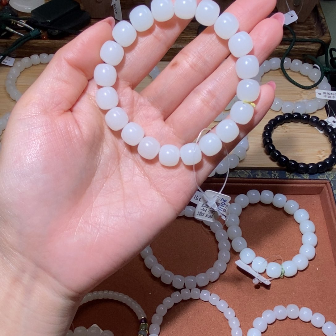 和田玉手串未镶嵌阳****810