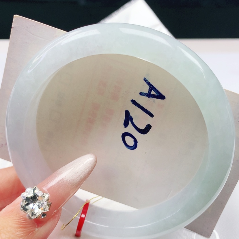 【闪购商品】翡翠手镯未镶嵌60圈