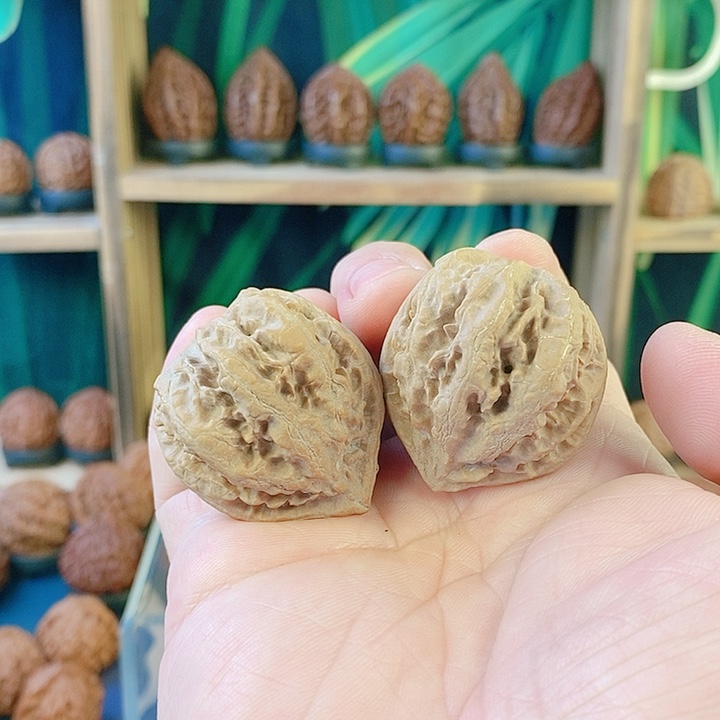 文玩核桃吊坠042马上有钱