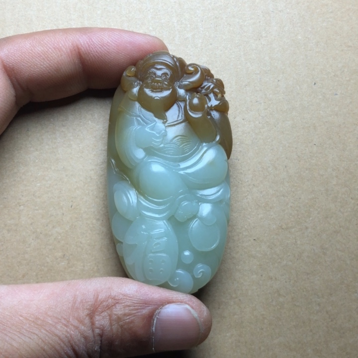 忆***豪和田玉未镶嵌颈饰