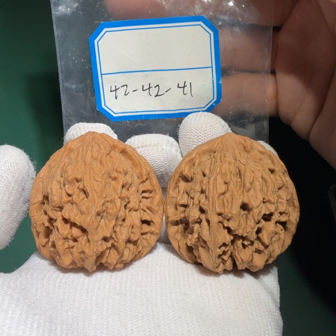 文玩核桃吊坠南疆球47